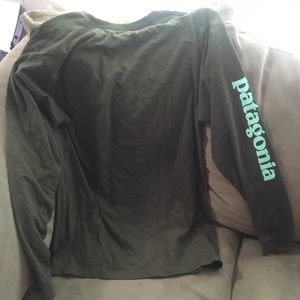 Men Patagonia Green Long Sleeve shirt